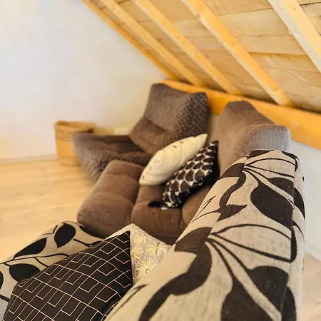 Nyaraló Le Domaine D Isa Maison Elor