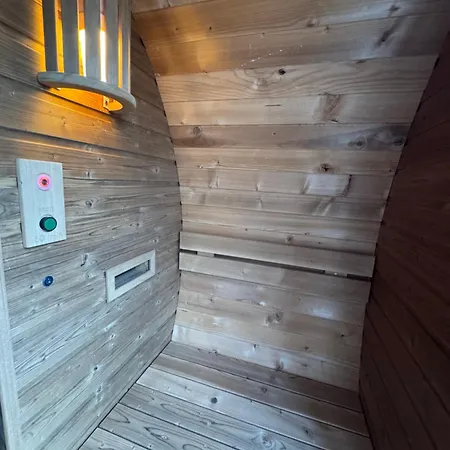 Nyaraló Le Domaine D Isa Maison Elor