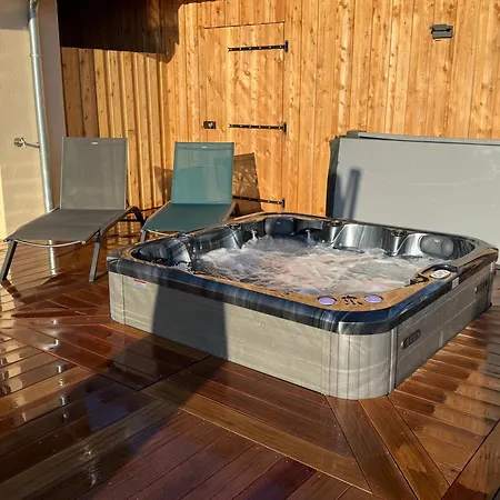 Le Domaine D Isa Piscine Et Holiday home