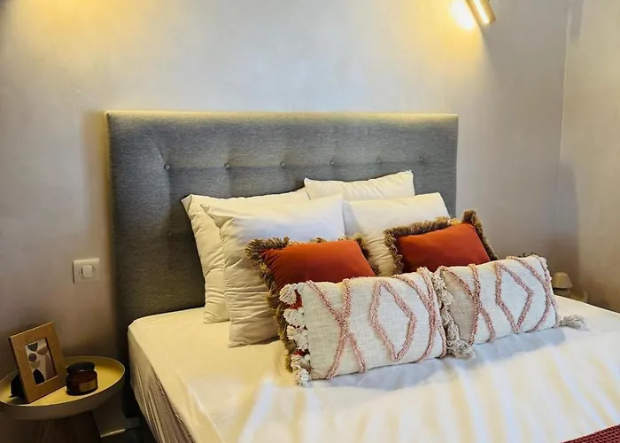 Le Domaine D Isa Maison Elor 度假居