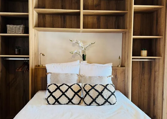 度假居 Le Domaine D Isa Maison Elor *