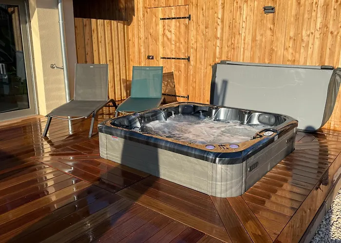 Le Domaine D Isa Maison Elor 度假居